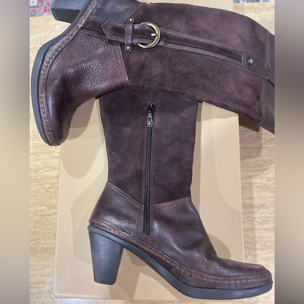 🚨PRICE DROP🚨Naturalize Chocolate Brown Leather Boot!